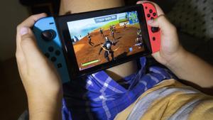 Un de cada 10 joves realitza un ús compulsiu d’internet