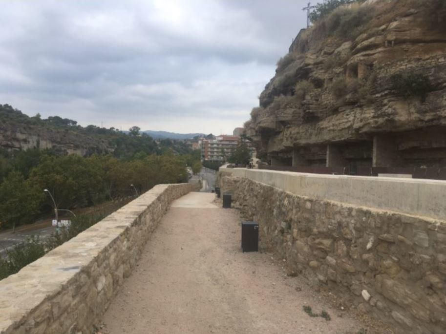 Mala conservació al camí dels Corrals de Manresa