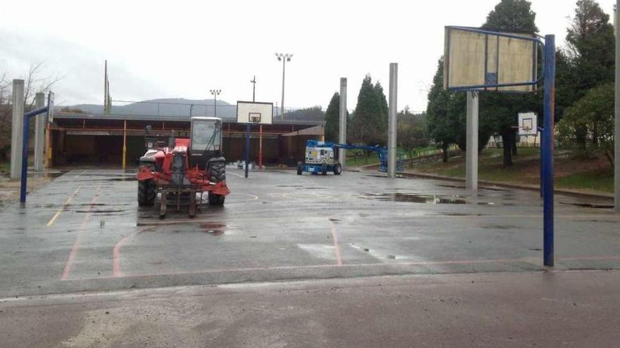 Culleredo cubre el patio del colegio de Tarrío