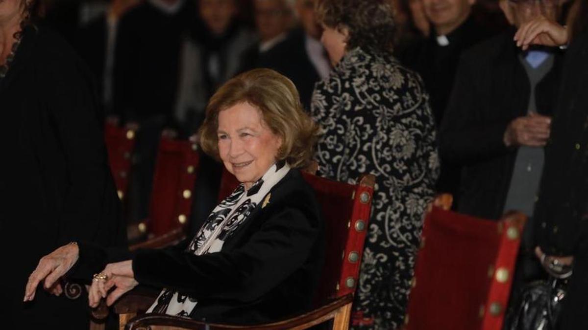 La reina Sofía asiste al concierto benéfico en la Catedral de Palma.