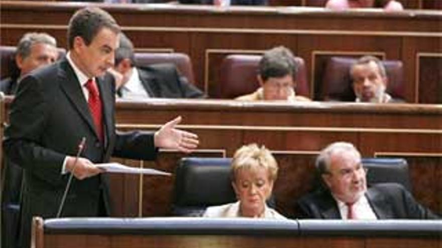 Zapatero ve &quot;difícil, aunque no imposible&quot; una colaboración entre el PSN y UPN de Navarra