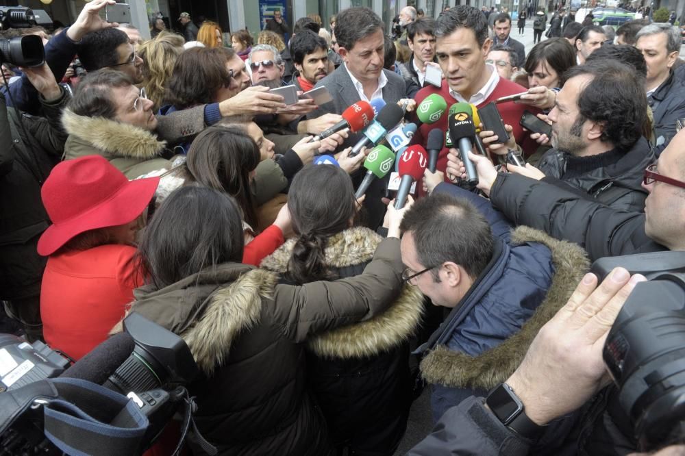 Baño de masas de Pedro Sánchez en A Coruña