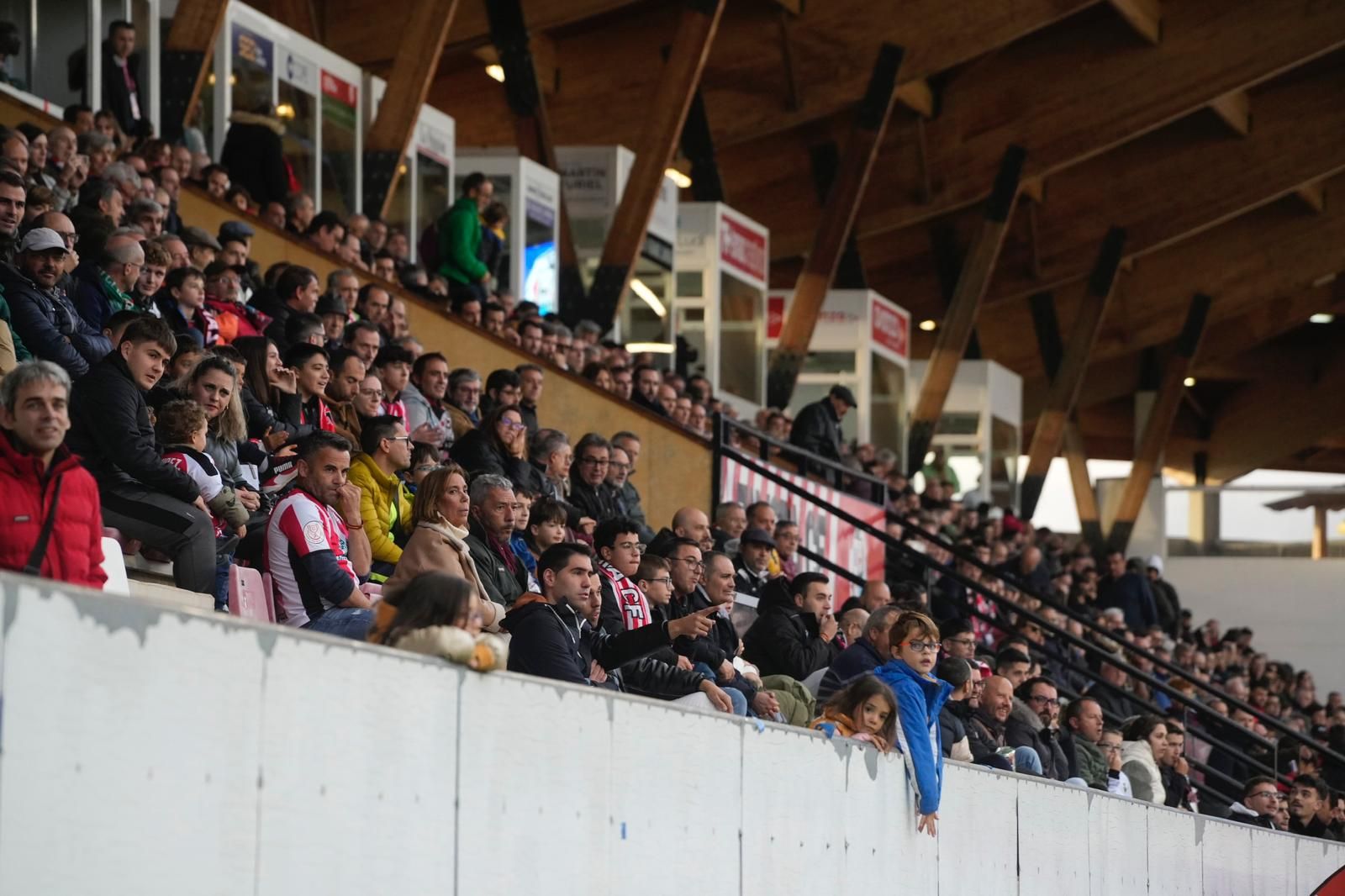 Partido de Copa del Rey entre el Zamora CF y el Racing de Santander en el Ruta de la Plata