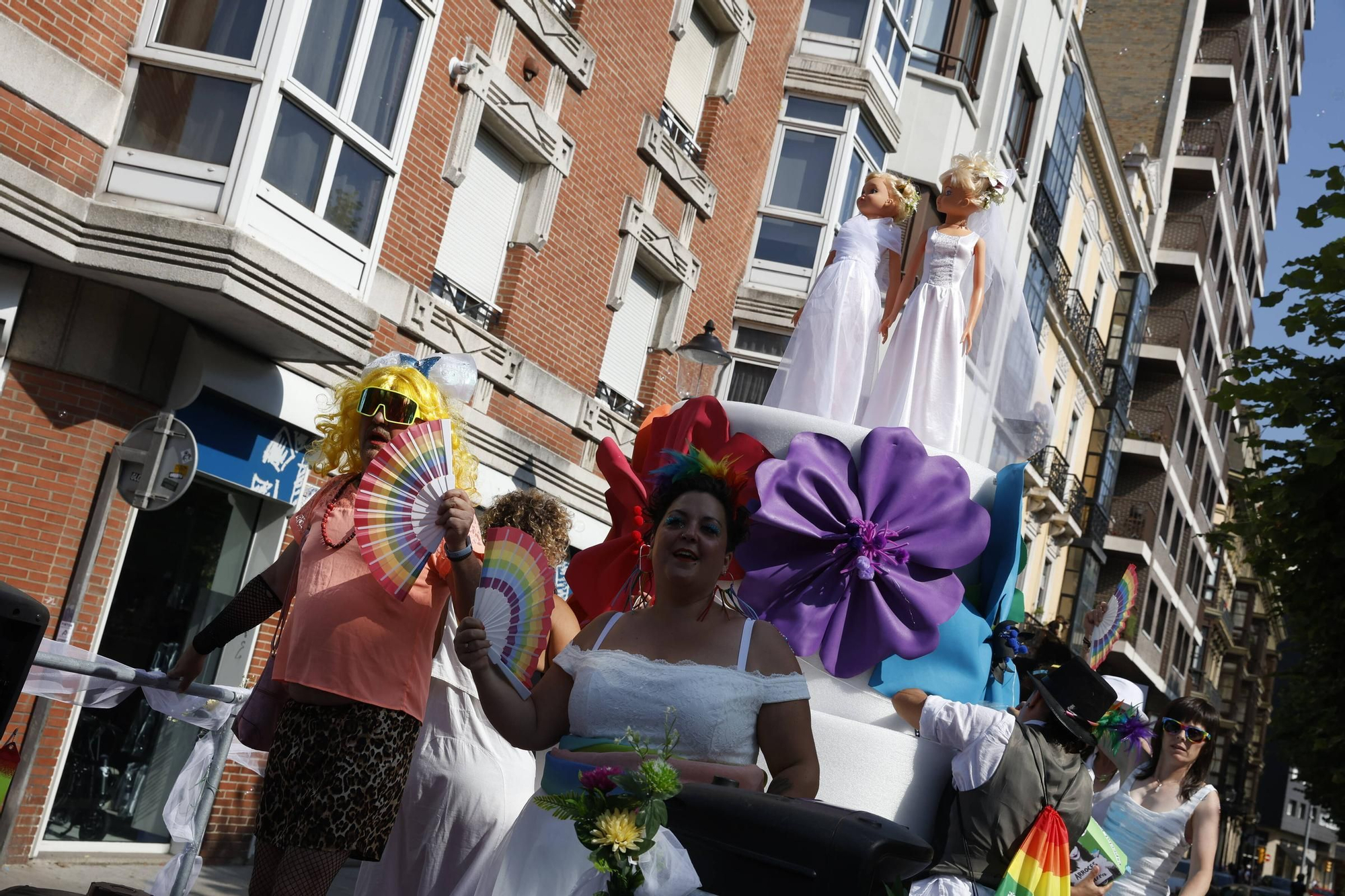 Así fue el desfile del Orgullo en Gijón (en imágenes)