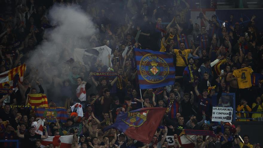 El aficionado del Barça que hizo el saludo nazi comparecerá por un delito penado con hasta 5 años de prisión