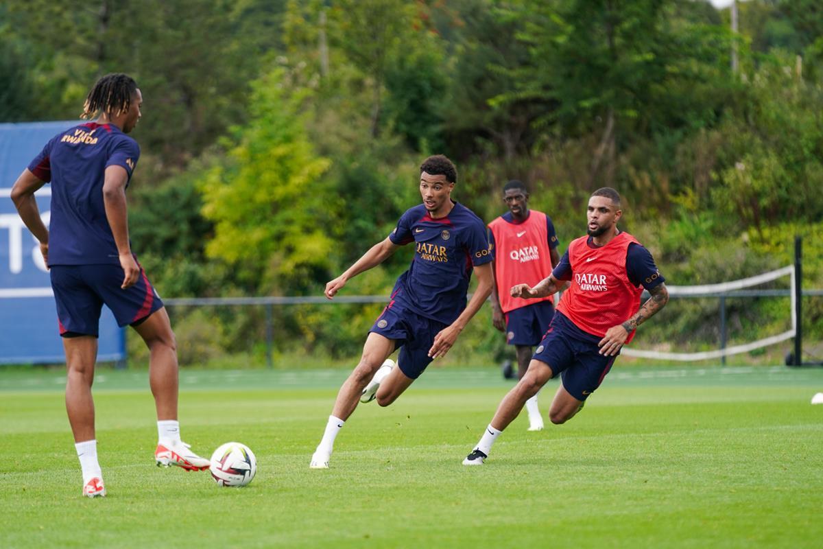 El PSG presume del retorno de Mbappé... ¡en el estreno de Dembélé con el grupo! El PSG presume del retorno de Mbappé... ¡en el estreno de Dembélé con el grupo!