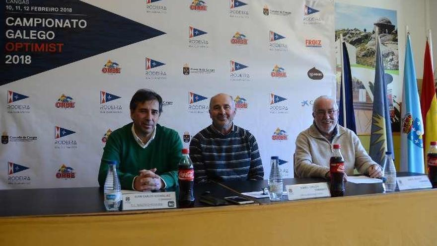 La presentación del campeonato de optimist, ayer en Cangas. // G.N.