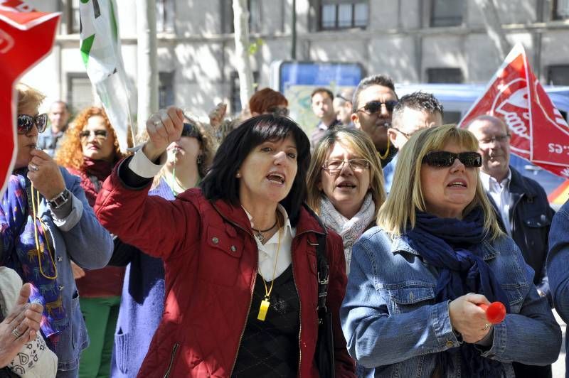 Fotogalería de la protesta de las limpiadoras frente a la DGA