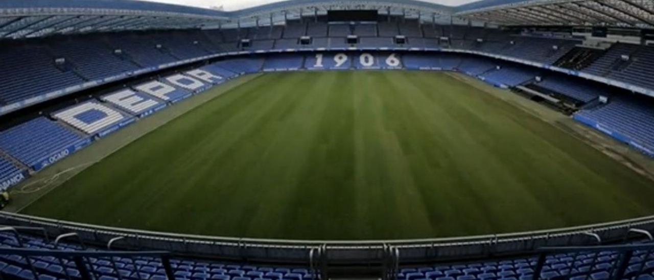 Imagen del estadio de Riazor después de los trabajos de sustitución del césped. |  // RCD