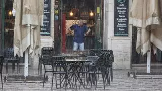 Una tromba de agua y granizo cae en Alcoy