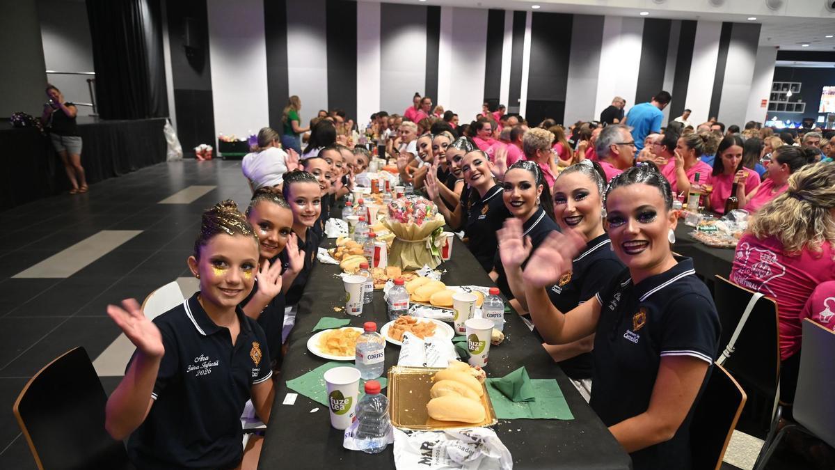 Cena de 'pa i porta' de Sant Cristòfol en Castelló