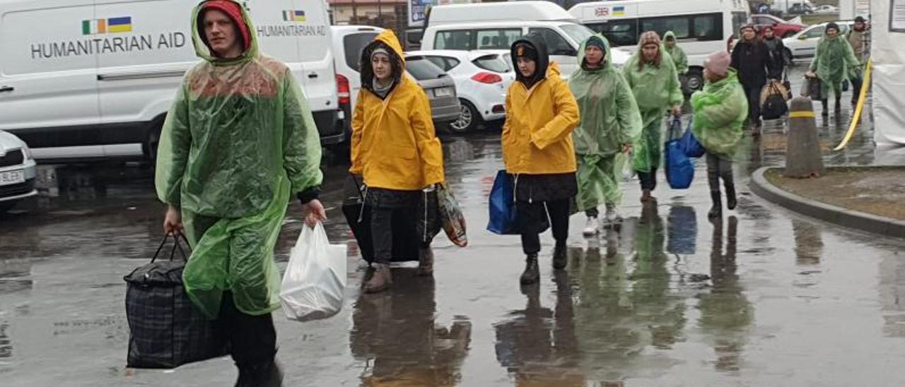 La esperanza viaja en autobús en Ucrania |