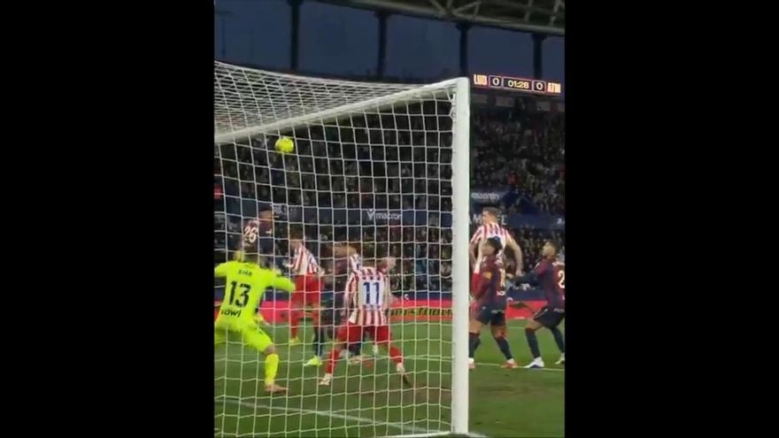 El paradón de Mathew Ryan ante el Atlético de Madrid