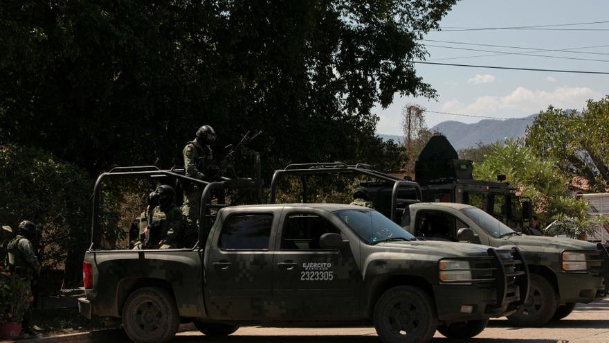 Un ataque de sicarios deja cuatro militares muertos en México