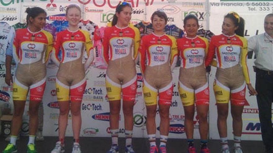 La equipación de las ciclistas.