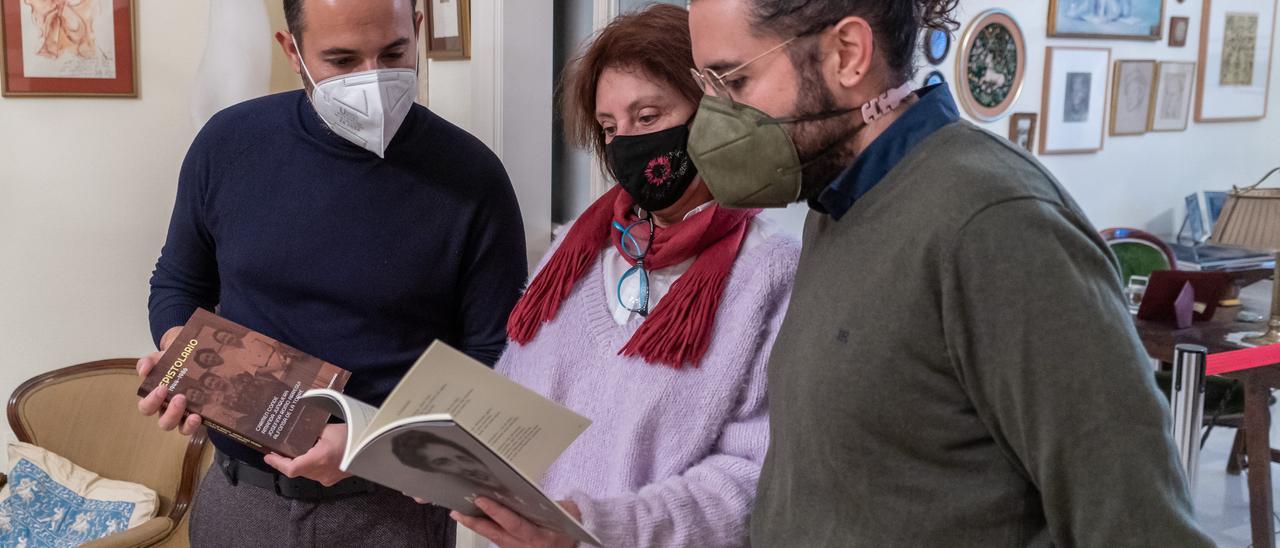 Martínez Noguera (i) junto a Cari Fernández y Fran Garcerá.
