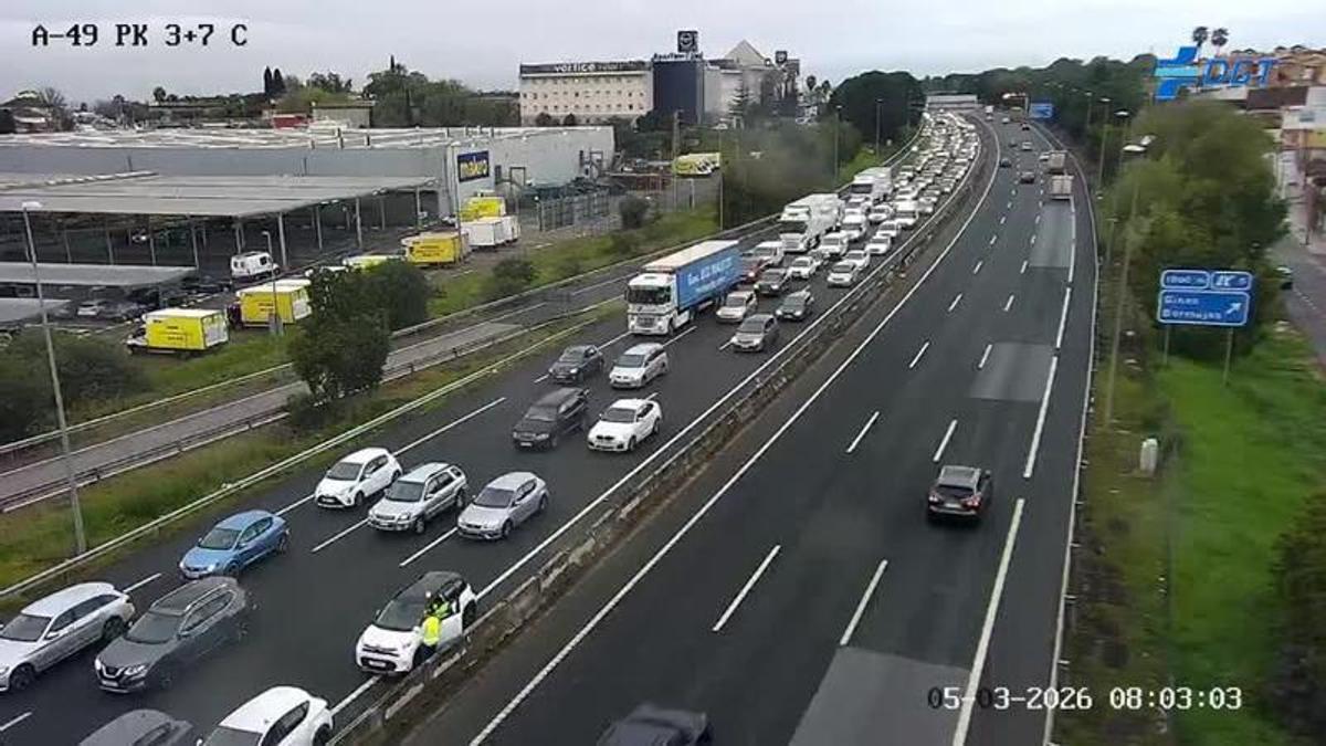 Retenciones a la entrada de Sevilla por la A 49