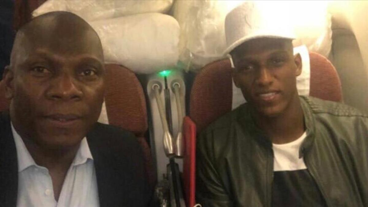 Yerry Mina viajó junto a su tio y representante, Yair Mina