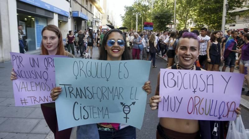 Fotogalería de la manifestación por el día del Orgullo Gay en Zaragoza