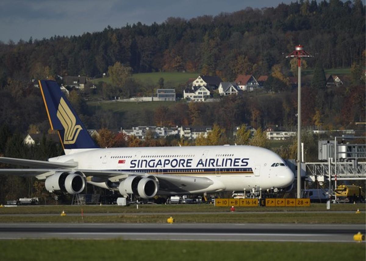 Un avió de Singapore Airlines, estacionat a l’aeroport de Zuric, dimecres passat.