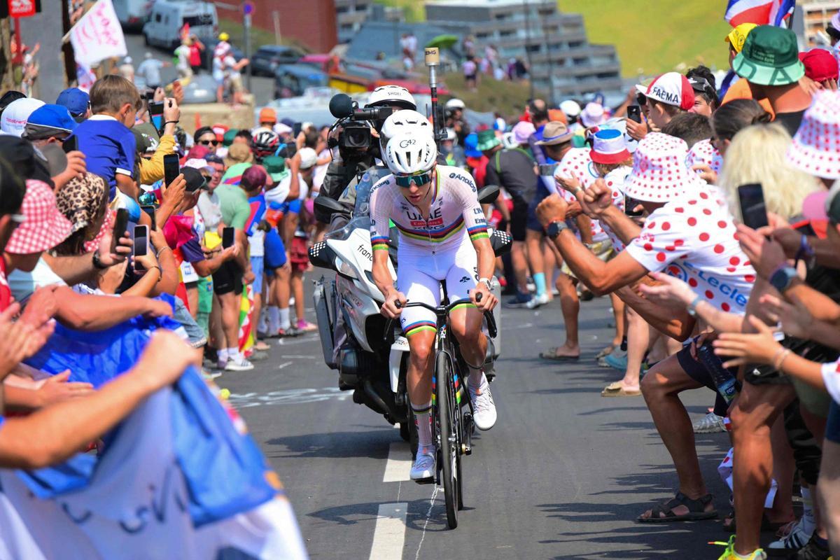 Pogacar despedaza el Tour en el Tourmalet