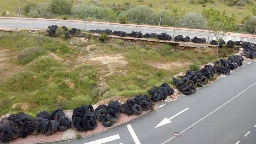El ayuntamiento placentino trabaja para eliminar vertedero de neumáticos