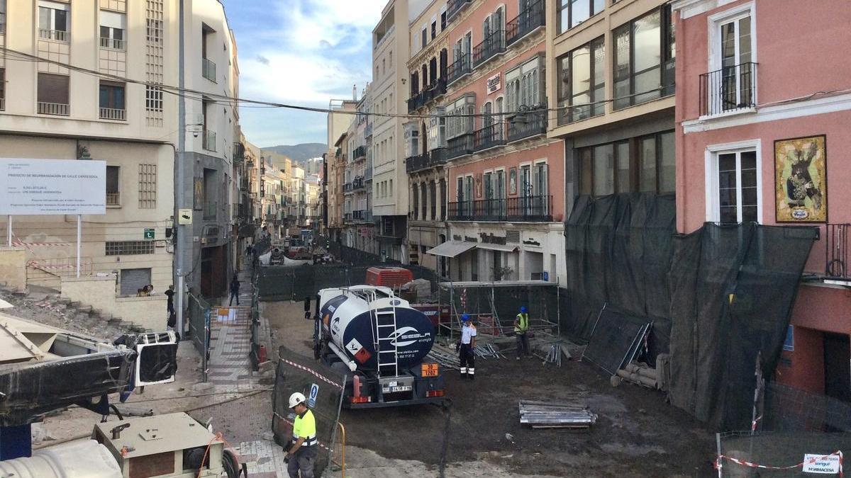 Las obras de Carretería dificultan el acceso a los comercios.