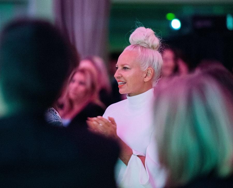 Sia, al natural