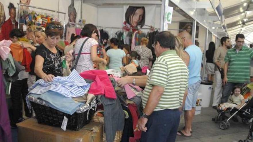 La &quot;VII Feria Outlet&quot; ofrece las gangas de 40 comercios