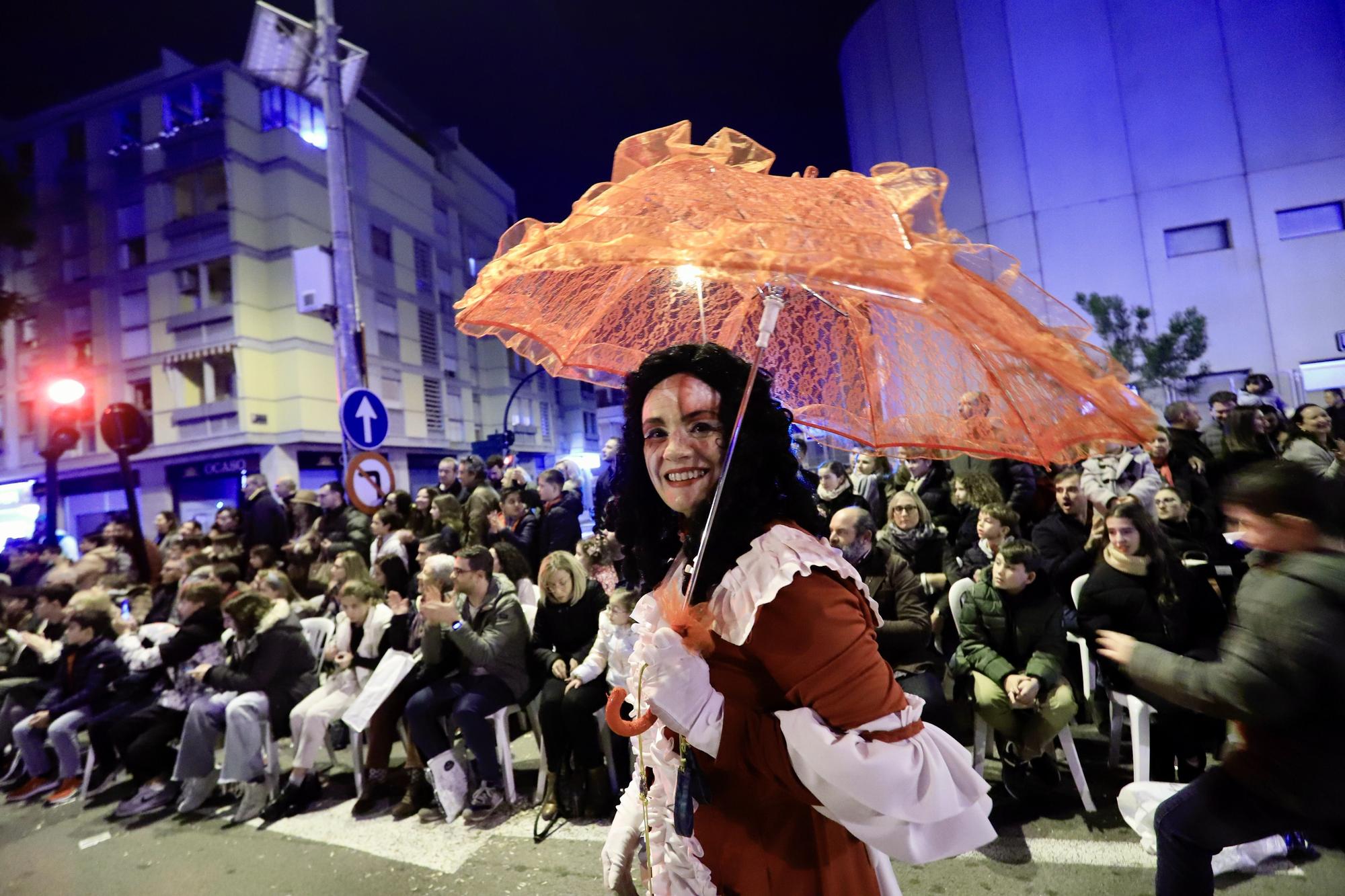 Los Reyes Magos desfilan por Murcia