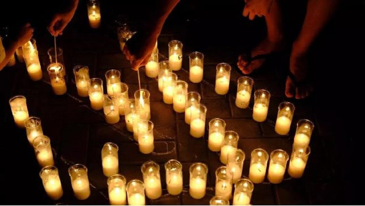 Imagen de archivo de unas velas.