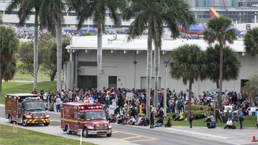La Autoridad aeroportuaria de Estados Unidos suspende todos los vuelos a Fort Lauderdale tras el tiroteo