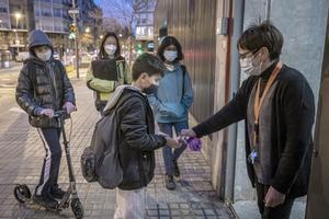 Protocol covid a les escoles de Catalunya: ¿Què s’ha de fer en cada cas?