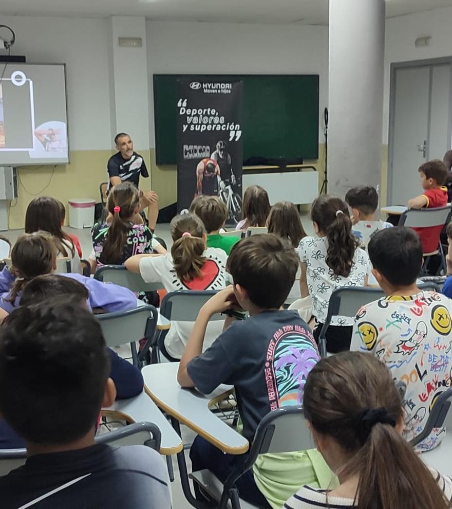 Kini Carrasco, clases muy especiales en Extremadura