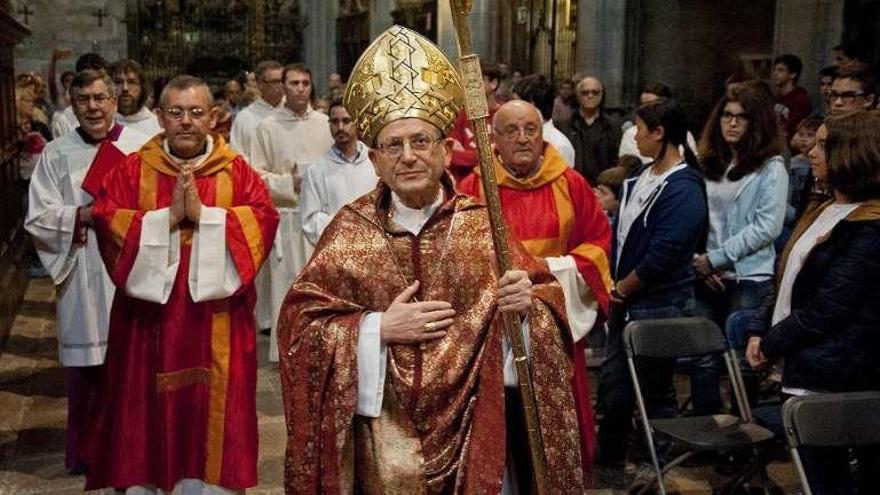 El cardenal Angelo Amato, durante la ceremonia religiosa