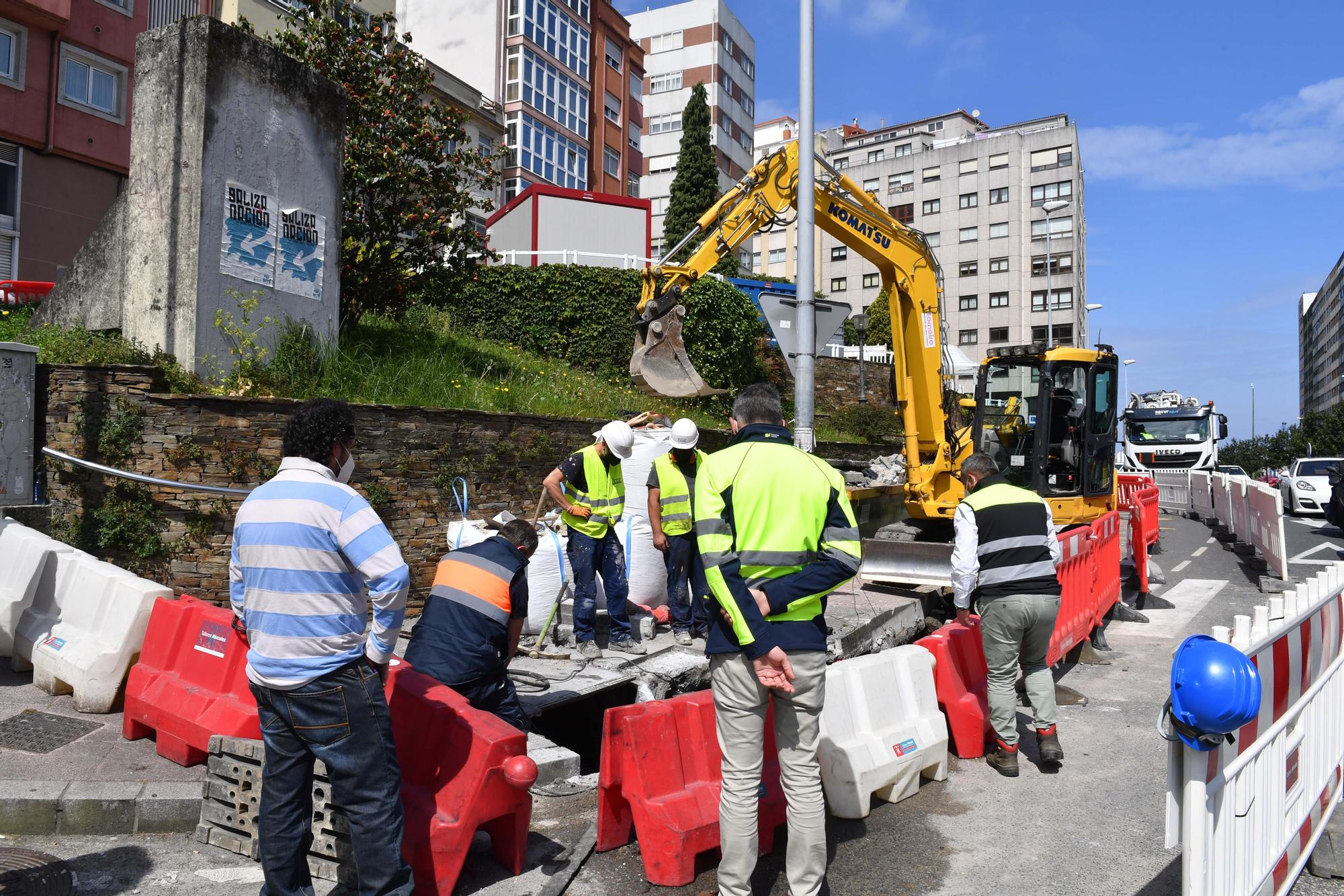 Obras de instalación del ascensor de Os Castros