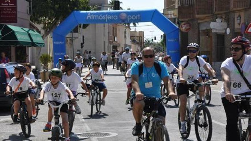 La I Cicloruta por el reciclaje reúne a 250 personas que visitan las Dayas