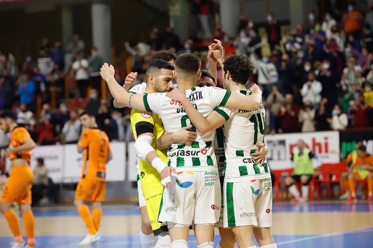 Las imágenes de la victoria del Córdoba Futsal ante el Burela