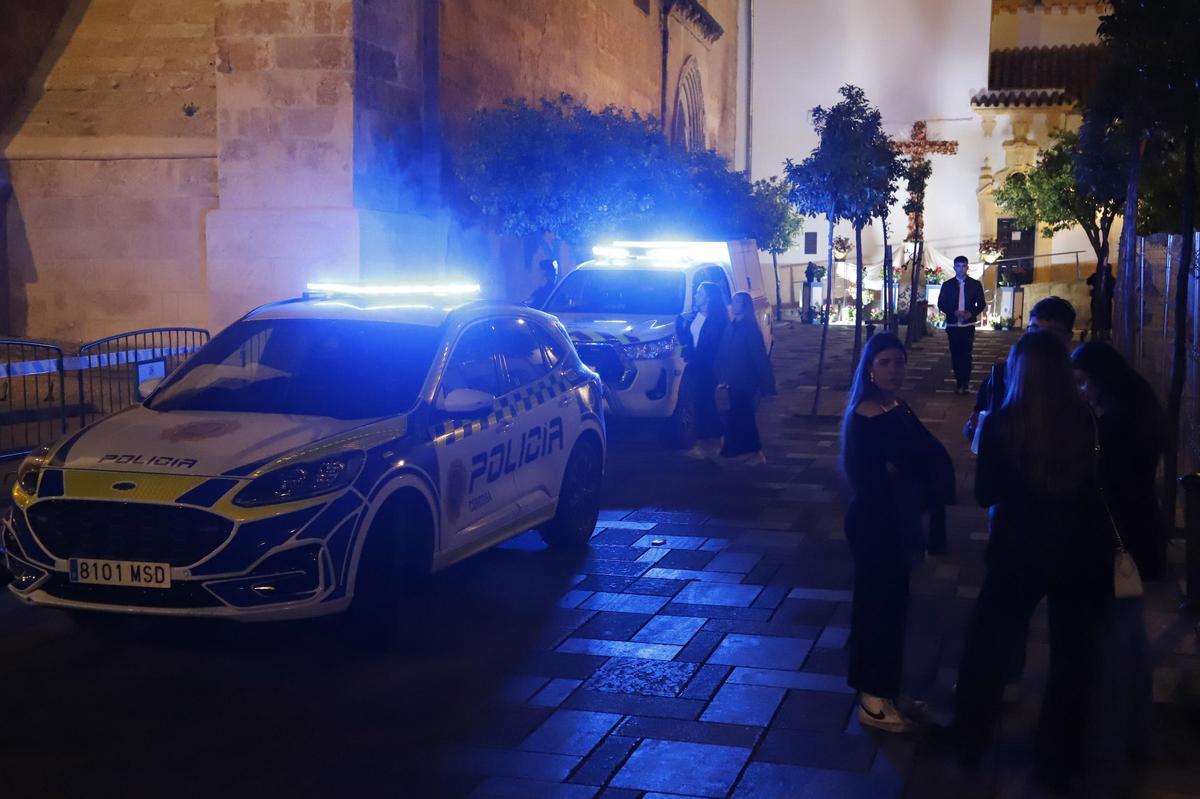 Coches de Policía Local en las cruces de Santa Marina del año pasado.