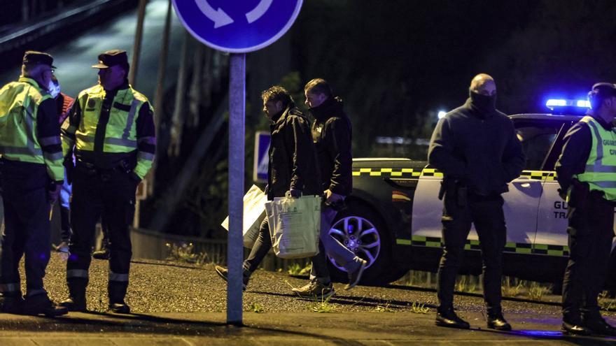 Decapita a su padre y lanza la cabeza contra los coches en una glorieta junto a Oviedo: &quot;Vino riéndose y me tiró la cabeza&quot;