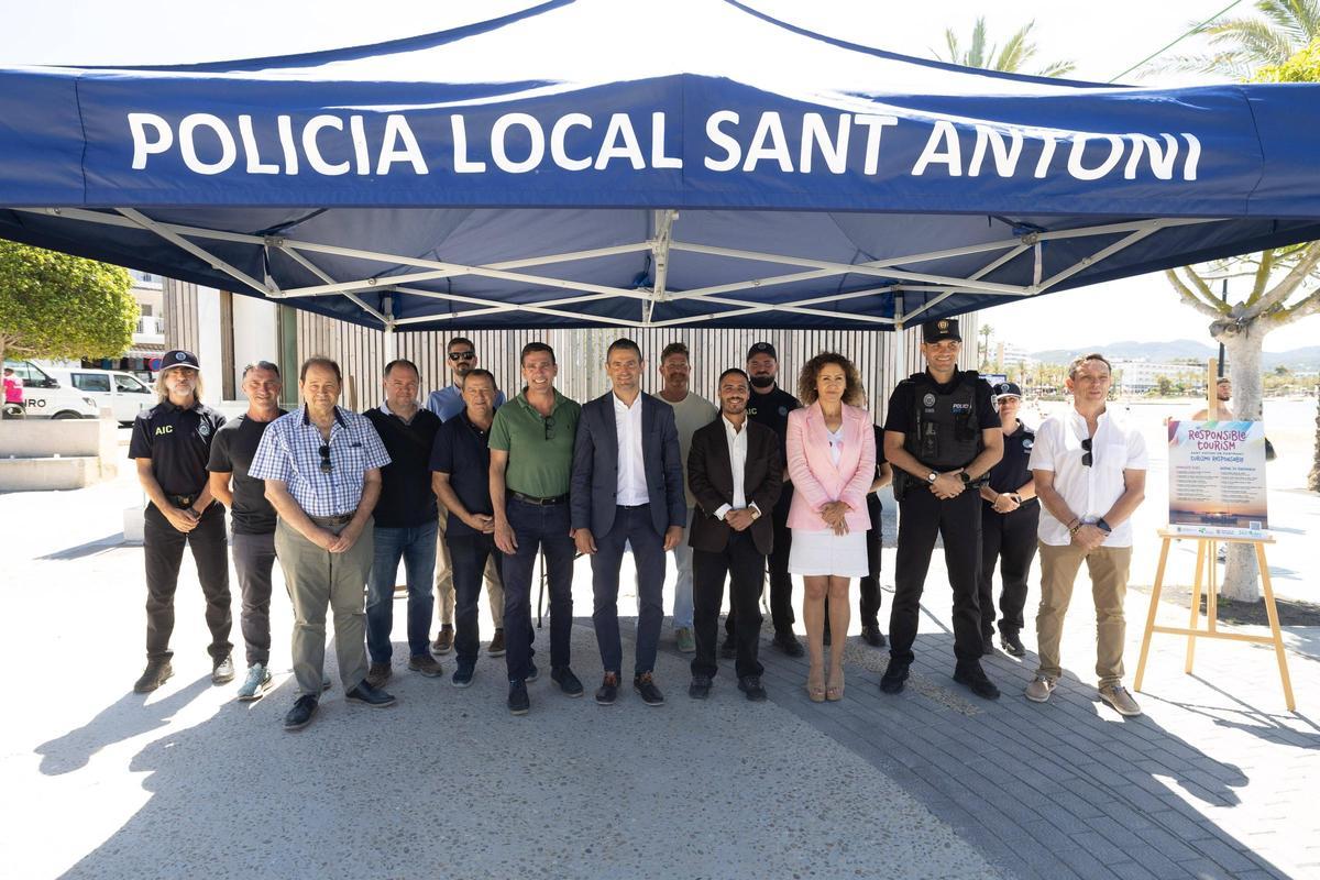Un momento de la presentación de la campaña, en el Passeig de s'Arenal.