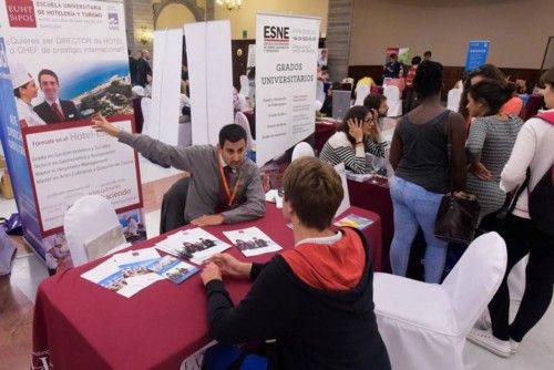 Sal??n de Orientaci??n Universitaria, Unitour, dirigido a alumnos de Bachillerato, padres y educadores