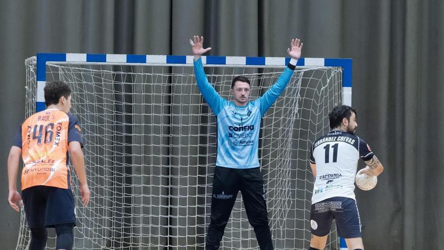 Juan Gamallo marca el objetivo del Confía Base Oviedo ante el Cisne: «Hay que ir a sacar los dos puntos»