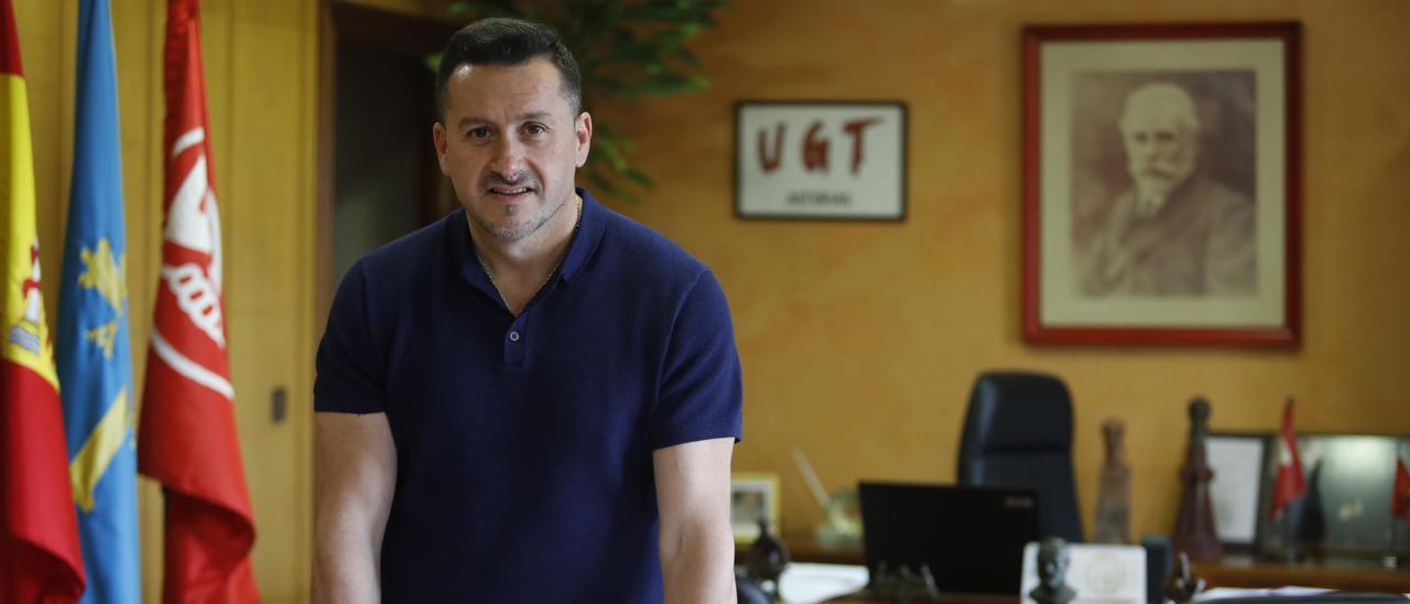 Javier Fernández Lanero, secretario general de UGT Asturias