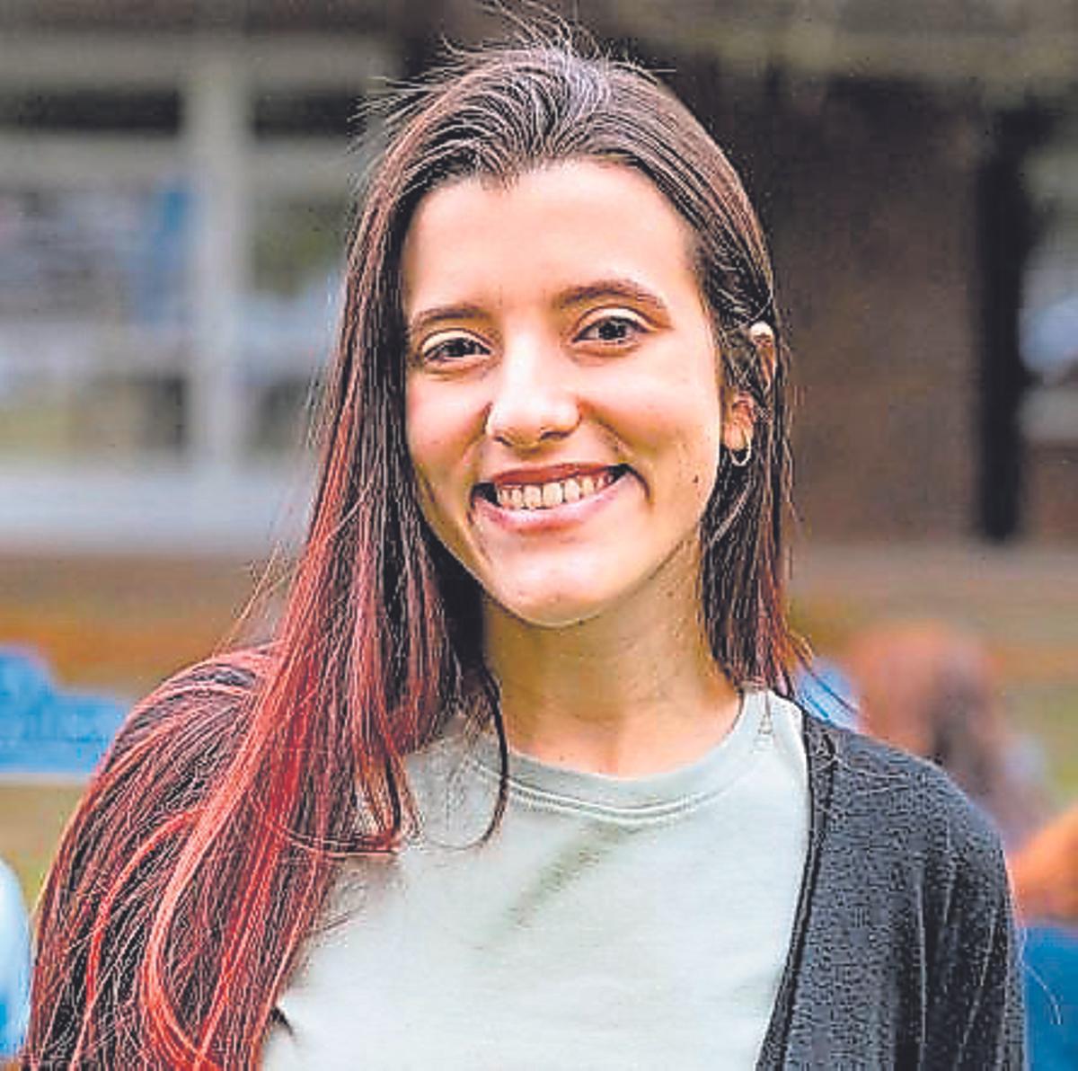 Beatriz Fernández representa al Centro Español de Santos, en Brasil