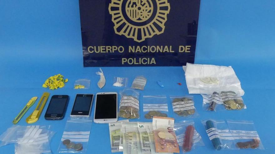 Detienen a una pareja por tráfico de drogas en Marín