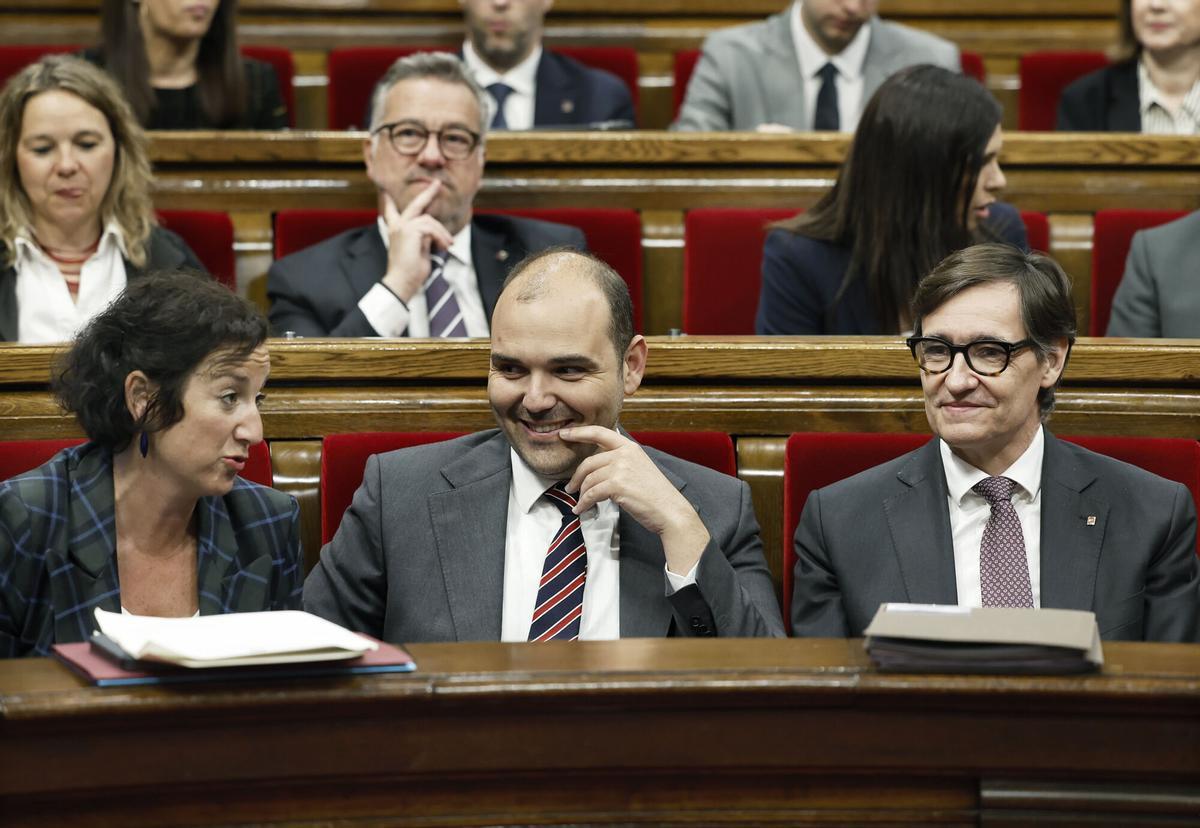 El president de la Generalitat, Salvador Illa, y los consellers de Presidència, Albert Dalmau, y de Economia, Alicia Romero