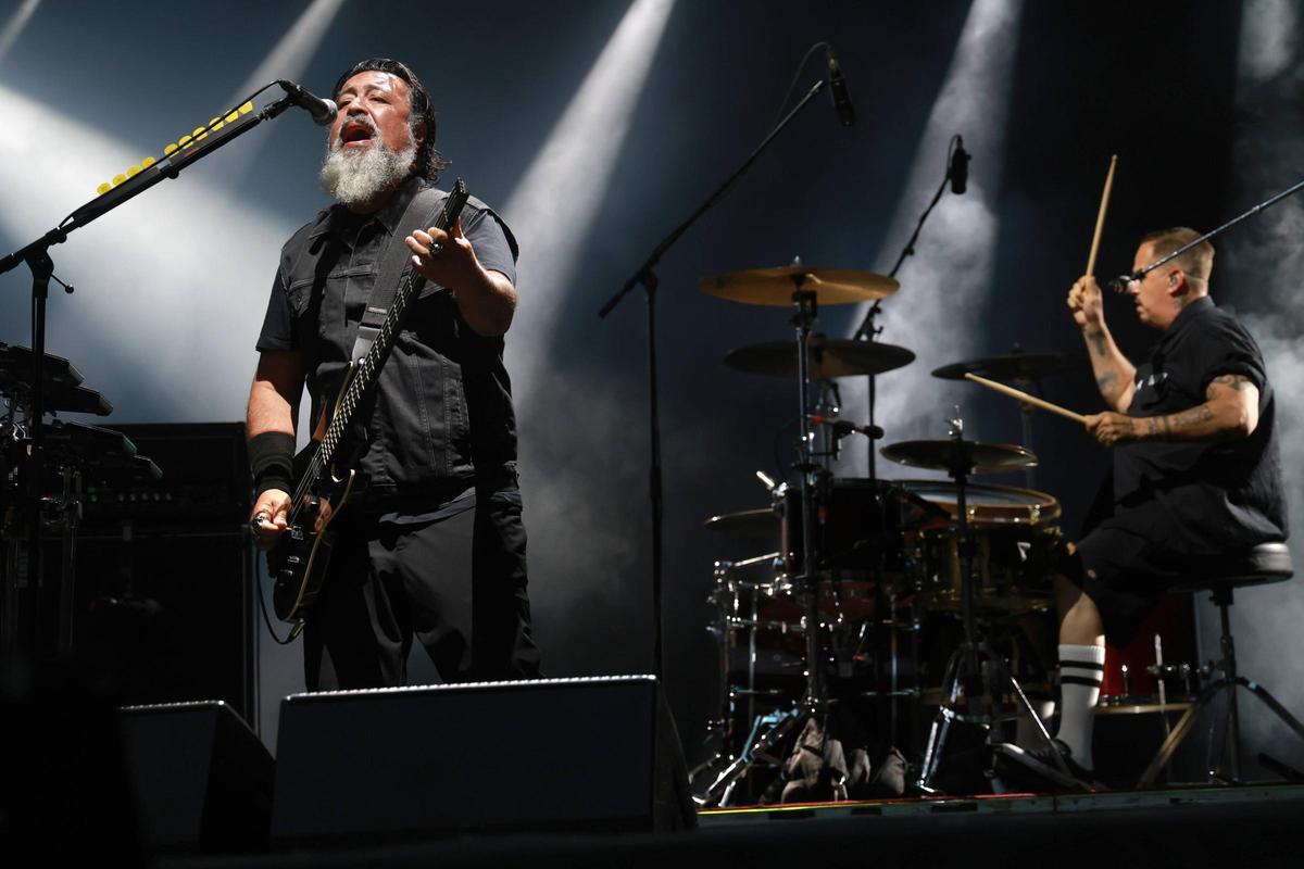Molotov llena Castrelos con su 'rock' con sello mexicano