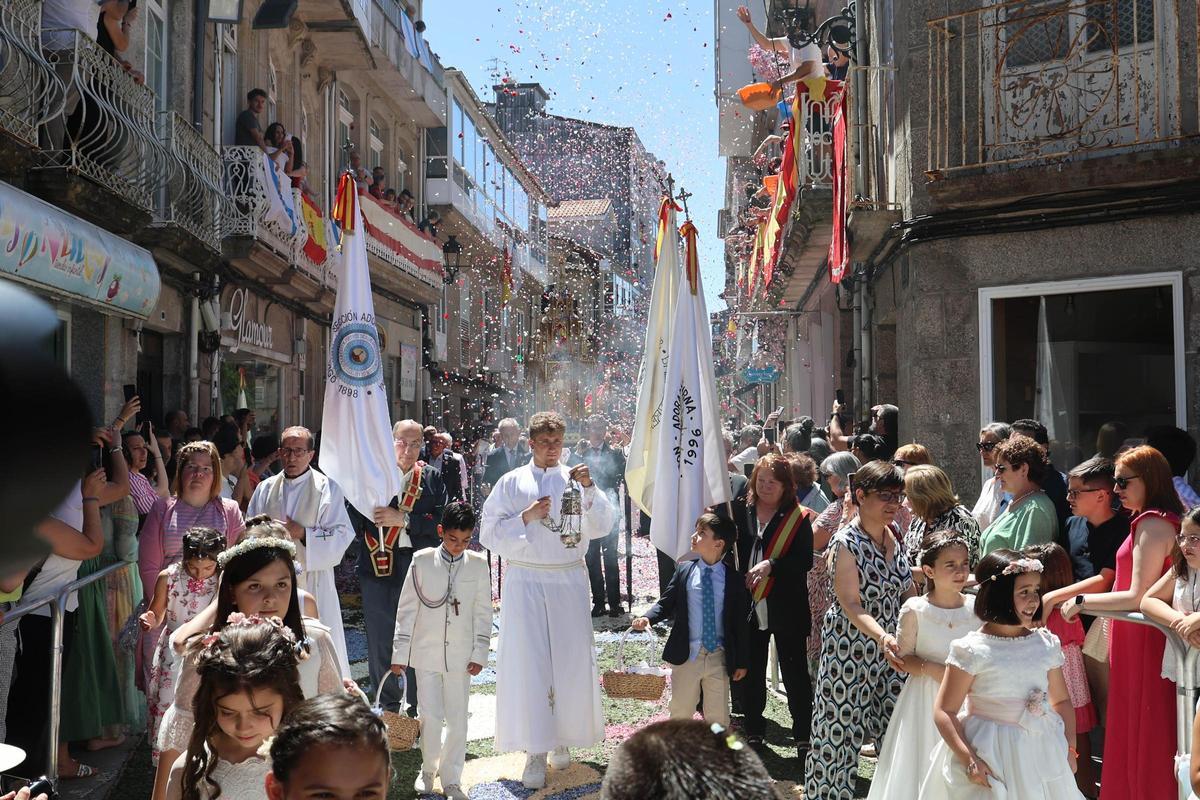 La procesión de Corpus Christi en Ponteareas