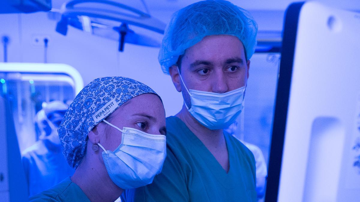 Intervención en la sala de endoscopia de Clínica Rotger.